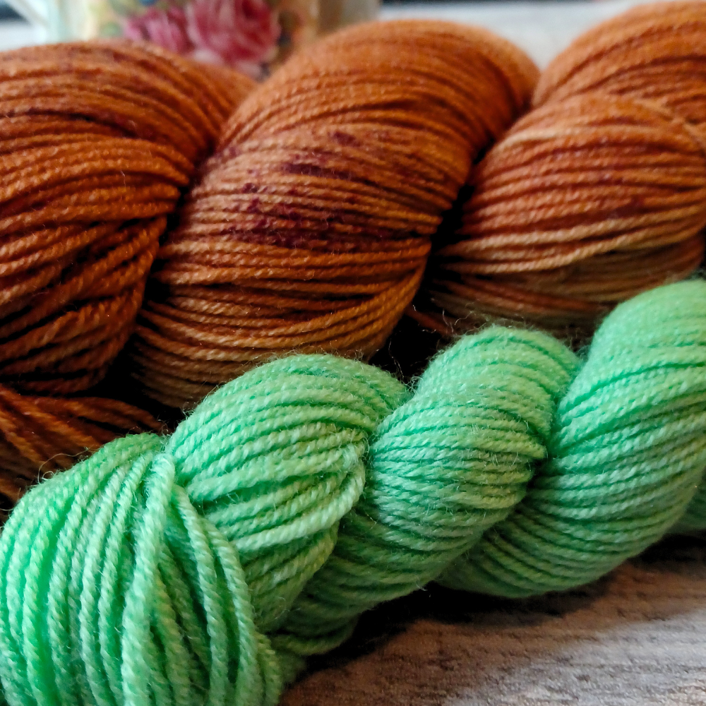 Kit pour chaussettes "Croissant" teint à la main par Artfil